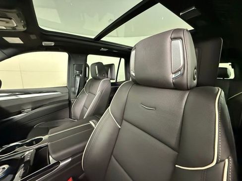 Certified 2025 Cadillac Escalade Sport w/ Touring Package image 5