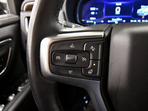 Used 2023 Chevrolet Suburban Premier image 20