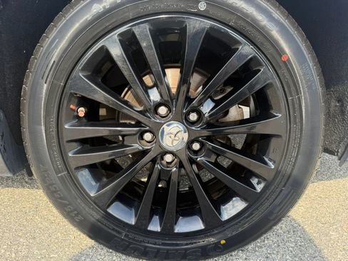 Used 2015 Toyota Avalon Limited FWD image 30