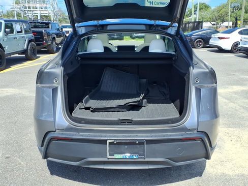 Used 2026 Tesla Model Y Long Range AWD/4WD image 18