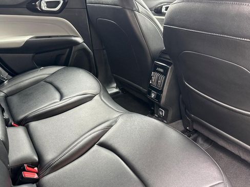 Used 2025 Jeep Compass Limited AWD/4WD image 15