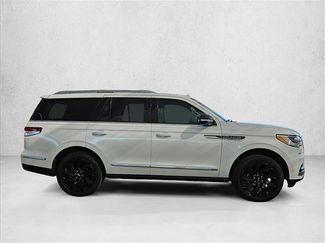 Used 2024 Lincoln Navigator Reserve AWD/4WD video 4