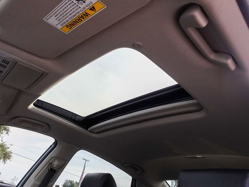 Used 2020 Honda Accord Touring image 25