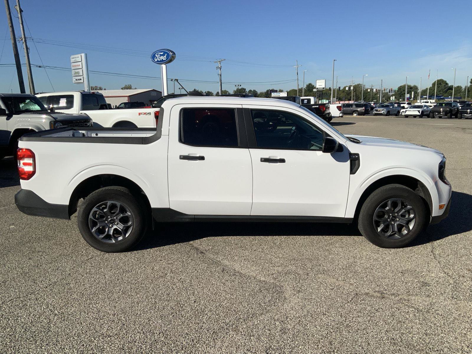Used 2025 Ford Maverick XLT w/ Equipment Group 301A AWD/4WD image 14