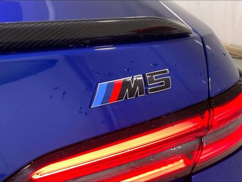 Used 2025 BMW M5 w/ Carbon Package AWD/4WD image 9