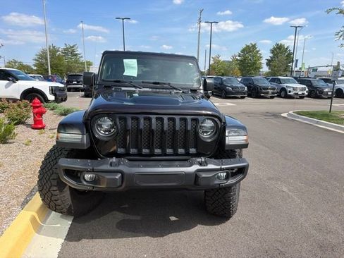 Used 2019 Jeep Wrangler Unlimited Sahara w/ Quick Order Package 24M Moab AWD/4WD image 9