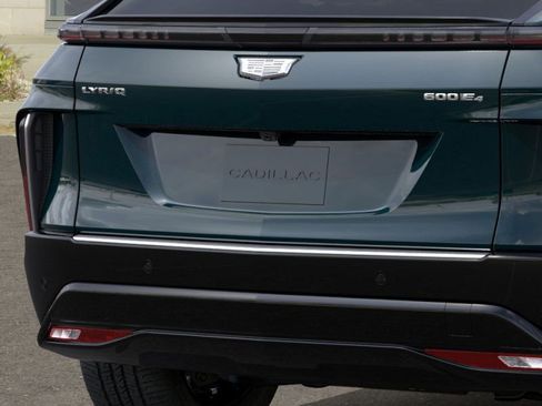 New 2026 Cadillac Lyriq Luxury image 14