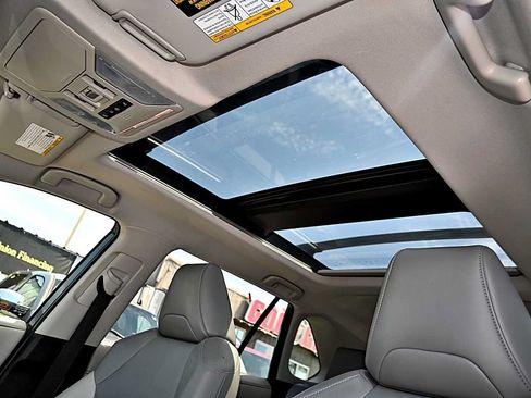 Used 2019 Toyota RAV4 Limited w/ Advanced Technology Package FWD image 25