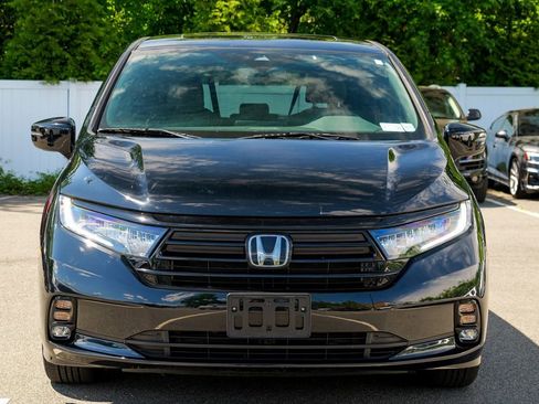 Used 2023 Honda Odyssey Sport image 2