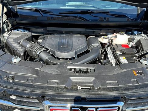 Used 2025 GMC Acadia Elevation image 22