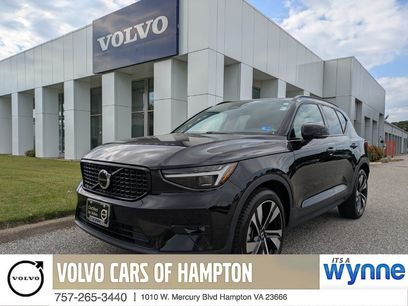 Used 2023 Volvo XC40 B5 Ultimate w/ Climate Package