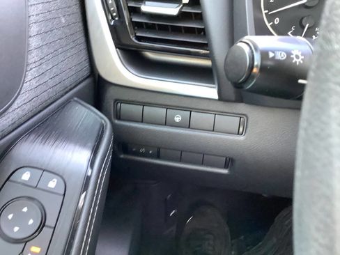 Used 2021 Nissan Rogue SV AWD/4WD image 48