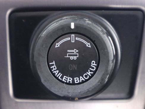 Used 2016 Ford F150 Platinum w/ Technology Package AWD/4WD image 30
