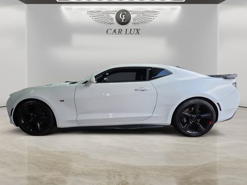 Used 2018 Chevrolet Camaro SS image 2