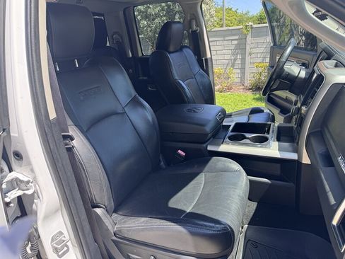 Used 2014 RAM 1500 Laramie w/ Convenience Group image 15