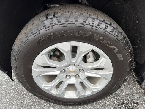 Used 2025 Chevrolet Silverado 1500 LTZ AWD/4WD image 11