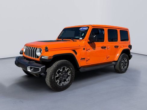 Used 2025 Jeep Wrangler Unlimited Sahara AWD/4WD image 6
