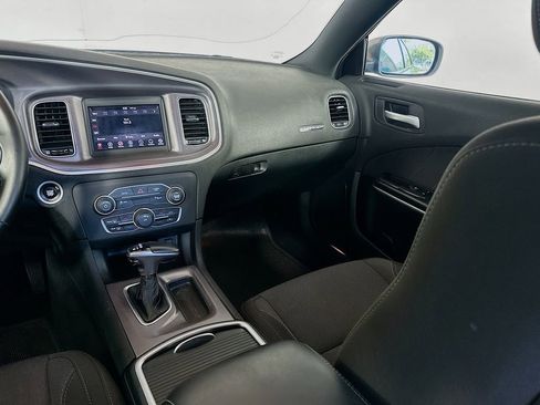 Used 2020 Dodge Charger SXT RWD image 22
