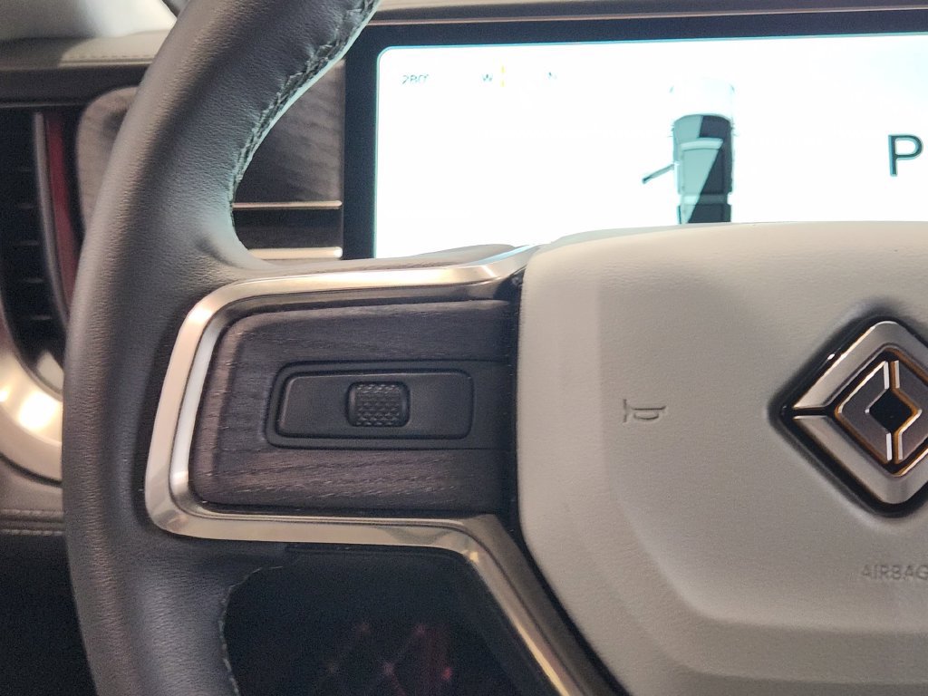 Used 2025 Rivian R1S Adventure Dual AWD/4WD image 27