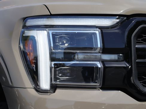 Used 2025 Ford F150 Lariat w/ Equipment Group 502A High AWD/4WD image 30