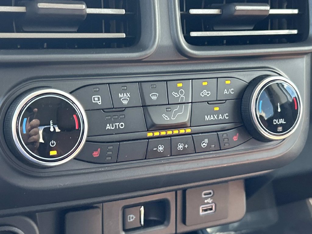 Used 2024 Ford Maverick Lariat FWD image 17