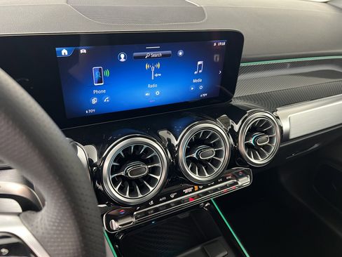 New 2026 Mercedes-Benz GLB 35 AMG 4MATIC image 29