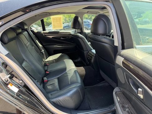 Used 2017 Lexus LS 460 AWD w/ Comfort Package image 14