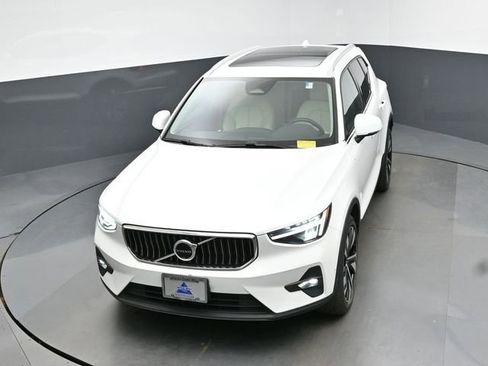 Used 2023 Volvo XC40 B5 Plus w/ Driver Assist Package image 23