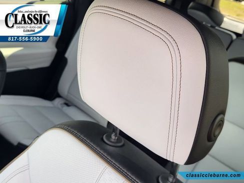 Used 2026 Chevrolet Traverse High Country w/ LPO, Floor Liner Package FWD image 15