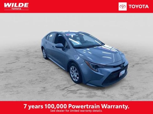 Certified 2025 Toyota Corolla LE image 3