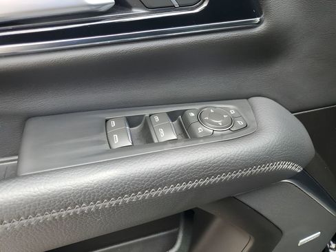 Used 2025 GMC Yukon Denali image 29