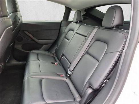 Used 2021 Tesla Model Y Long Range AWD/4WD image 21