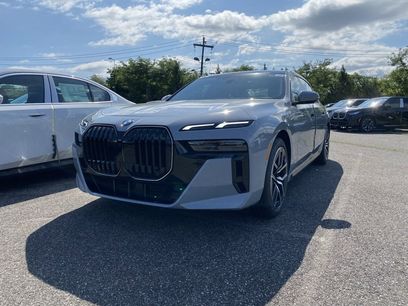 New 2025 BMW 760i xDrive