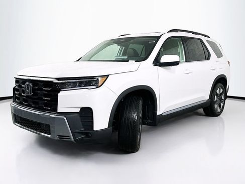 Used 2026 Honda Pilot Elite image 1