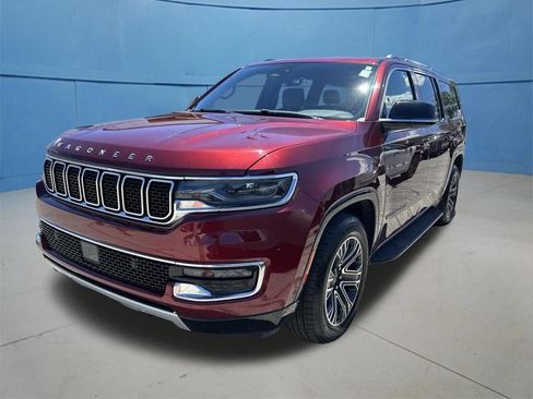 Used 2024 Jeep Wagoneer L Series II w/ Flexible Seating Group AWD/4WD image 5