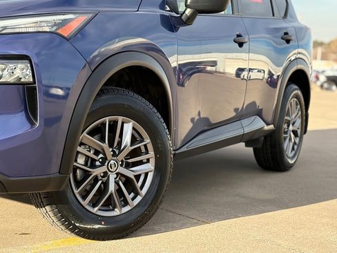 Certified 2021 Nissan Rogue S image 9