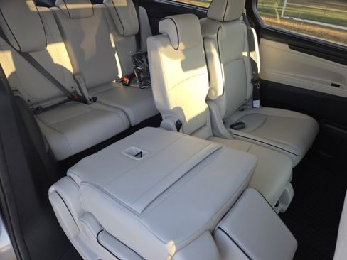 New 2026 Honda Odyssey Touring image 24