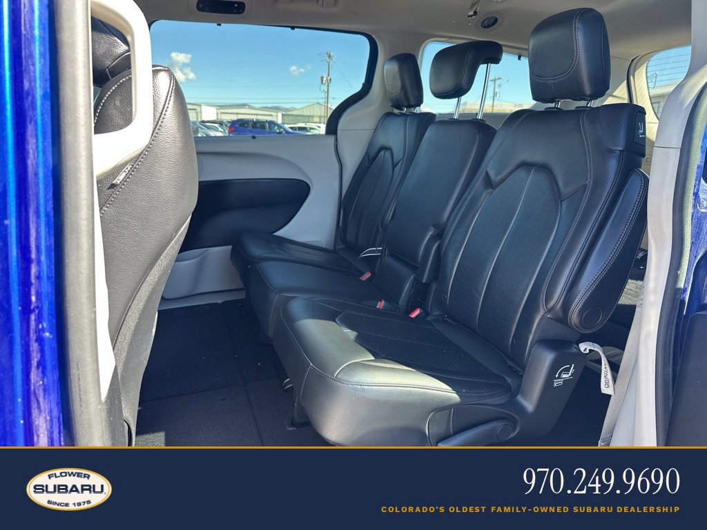 Used 2019 Chrysler Pacifica Touring-L w/ Advanced Safetytec Group FWD image 19