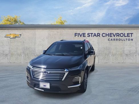 Used 2023 Chevrolet Traverse Premier w/ LPO, Cargo Package FWD image 3