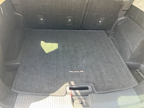 Used 2023 Nissan Rogue SV FWD image 28