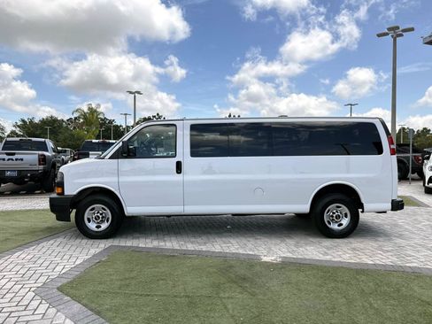 Used 2024 GMC Savana 3500 LS RWD image 3