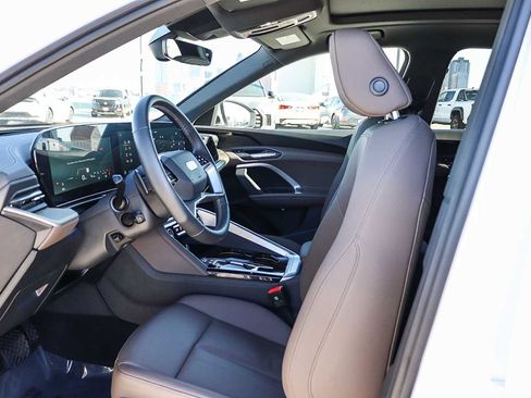 Used 2025 Audi Q5 Premium w/ Convenience Package image 22