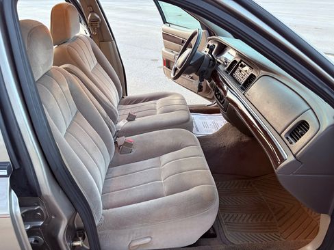 Used 2003 Mercury Grand Marquis GS image 19