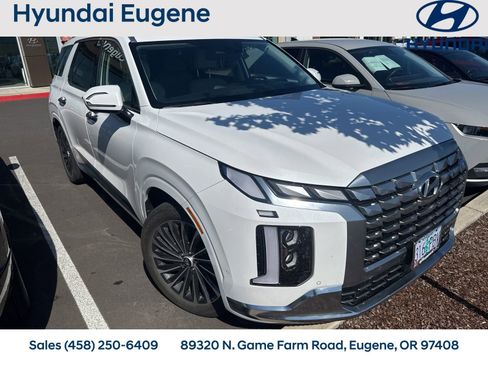 Used 2023 Hyundai Palisade Calligraphy AWD/4WD image 2