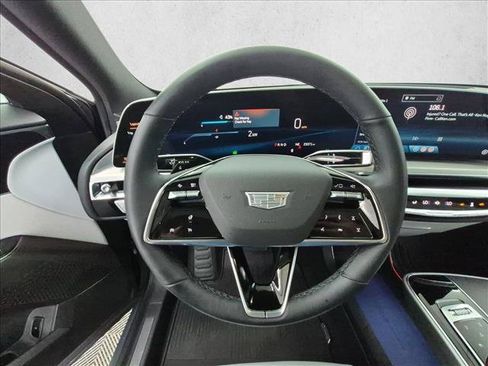 Used 2024 Cadillac Lyriq Luxury AWD/4WD image 30