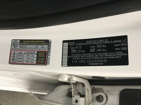 Used 2023 Hyundai Elantra SE image 35