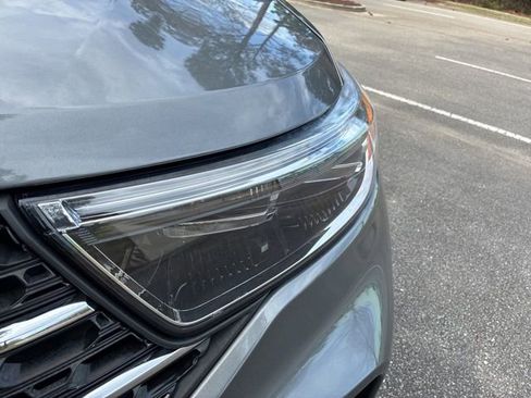 Used 2022 Ford Explorer XLT w/ Equipment Group 202A image 10