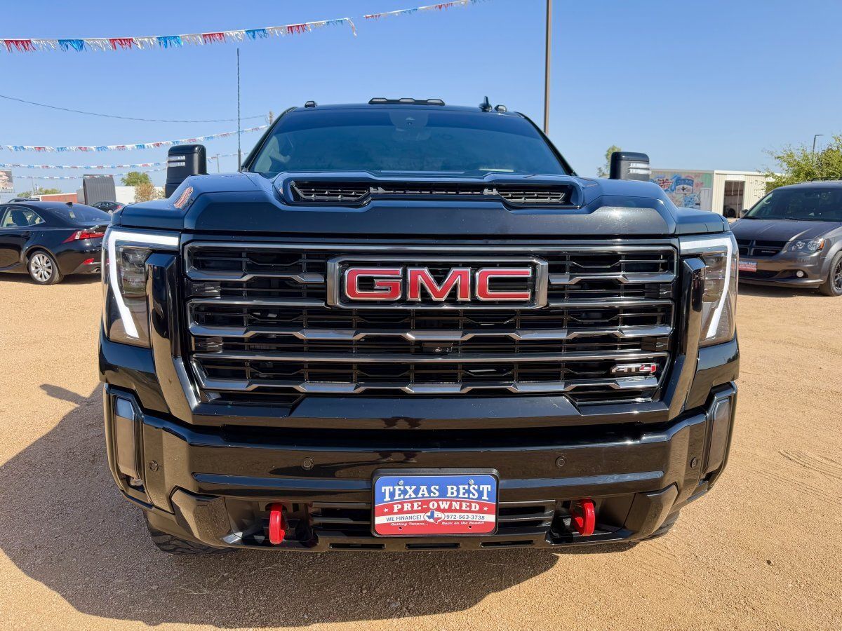 Used 2024 GMC Sierra 2500 AT4 w/ AT4 Premium Plus Package AWD/4WD image 2