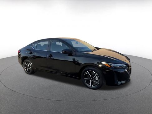 Used 2025 Nissan Sentra SV FWD image 2