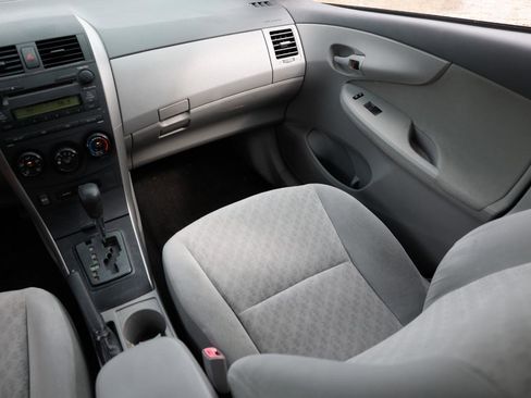 Used 2009 Toyota Corolla 4DR SEDAN image 22